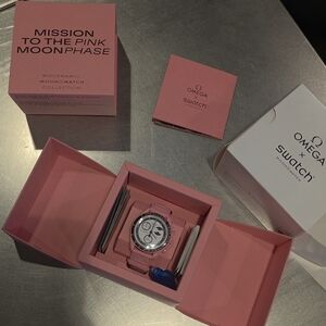 Mission To The Pink Moonsphase